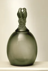 Jarrón de tórtolas, 1925